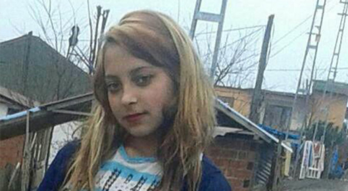 Annesinin yanında zorla kaçırıldı!