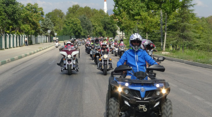 Bursa'da 700 motosikletle Zafer Bayramı korteji!