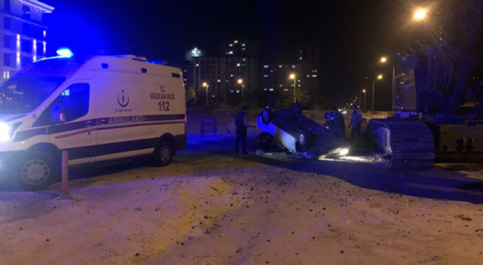 Yol çalışması kazaya neden oldu: 3 yaralı