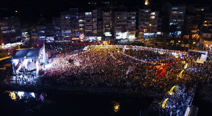 Bursa'da Ece Seçkin fırtınası