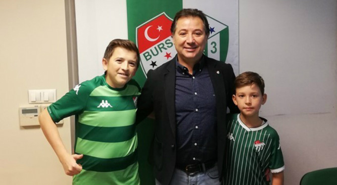 Olay adam İngiliz basınında!