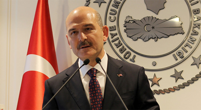 Soylu'dan nöbetteki annelere ziyaret!