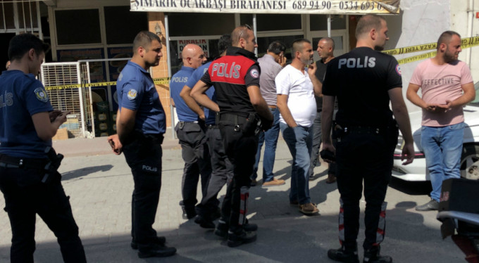 Yan baktın kavgası kanlı bitti!