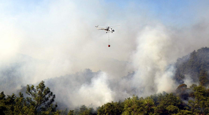 Yine orman yangını! 10 helikopter...