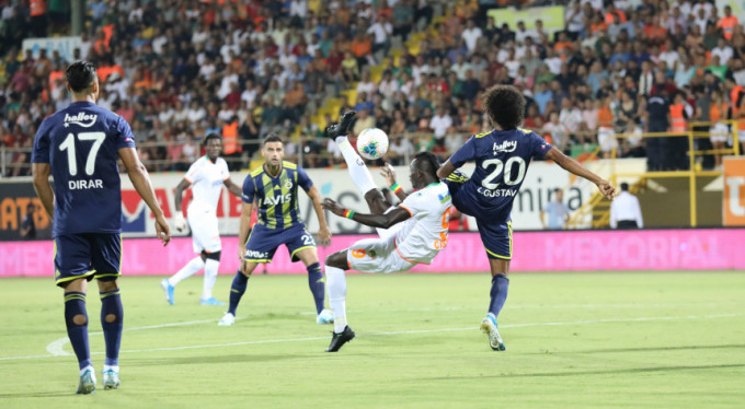Fenerbahçe'ye Alanya'da şok: 3-1