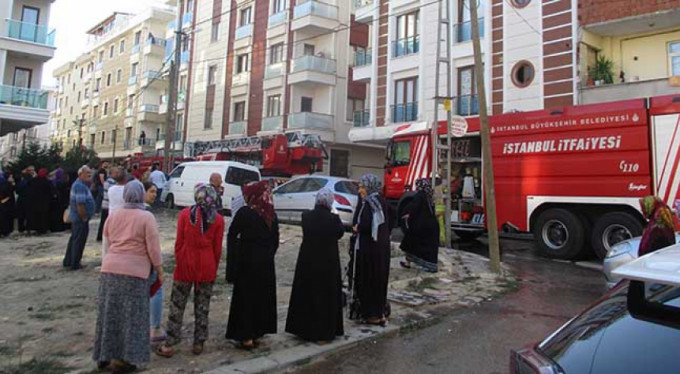 5 katlı apartmanda yangın paniği