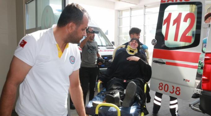 Otomobil şarampole yuvarlandı: 5 yaralı