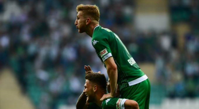 Timsah 4'te 4 peşinde!