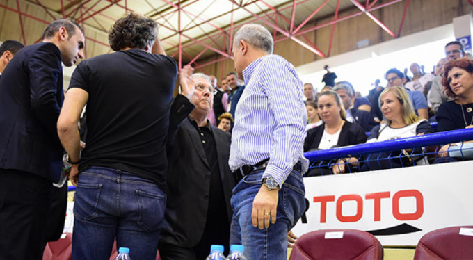 Aziz Yıldırım: "Her parmak sallamak tehdit midir?"