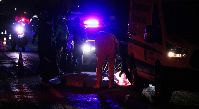 Karşıdan karşıya geçmek isterken canından oldu