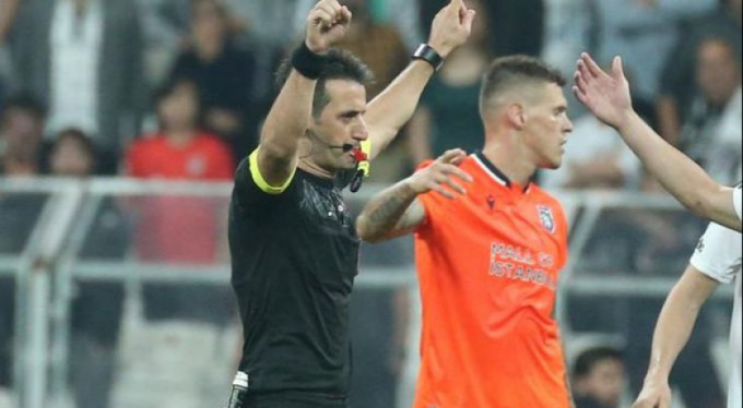 O hakemin sözleşmesi feshedildi!