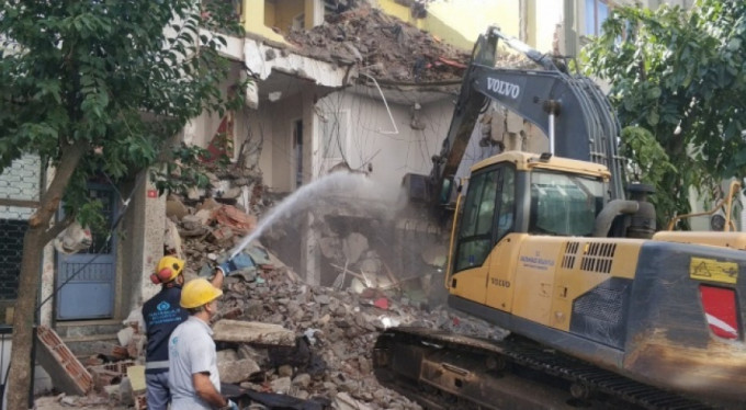 O binalar bir bir yıkılıyor!