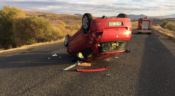 Otomobil takla attı: 1 ölü, 1 yaralı