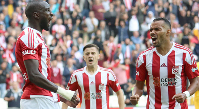 6 farklı futbolcudan 12 gol