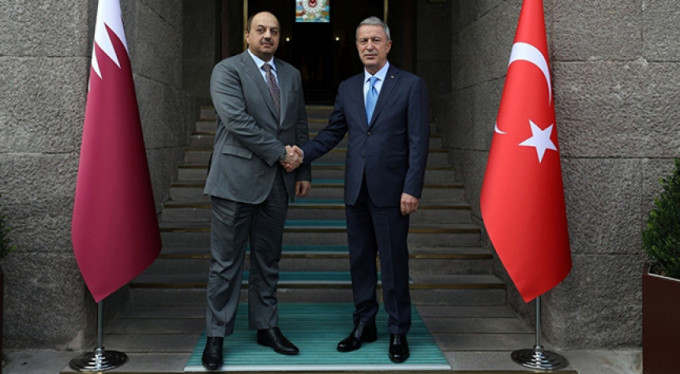 Bakan Akar o isimle görüştü!