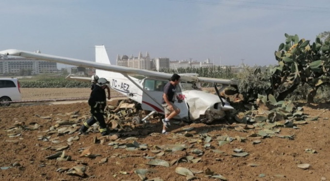 Uçak kazası! Faciadan dönüldü...