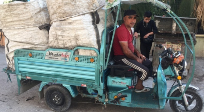 Savaşta bacağını kaybetti! Geçimini böyle sağlıyor...