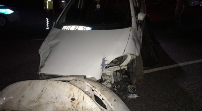 Otomobil at arabasına çarptı: 2 ağır yaralı