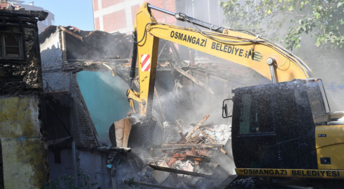 Bursa'da o binalar yıkıldı!