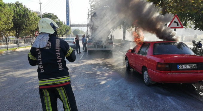Trafikte korku dolu anlar!
