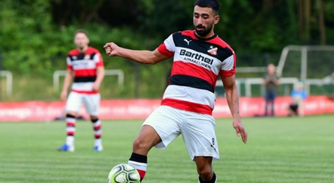 Asker selamı paylaştı, takımdan kovuldu