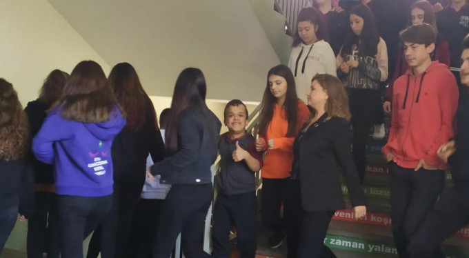 Bursa'da okulda hareketli dakikalar!