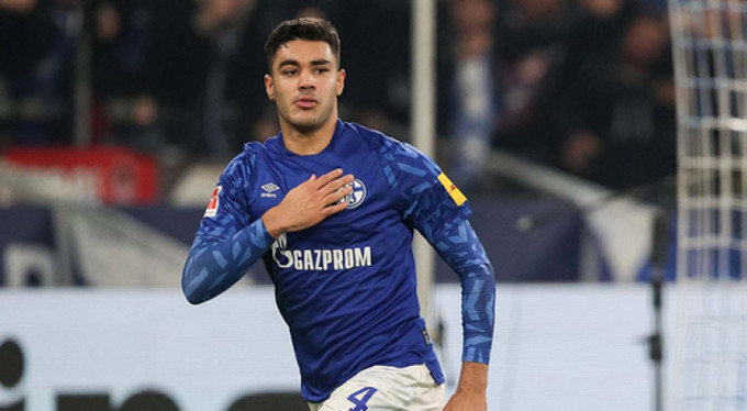 Milli futbolcu yine gururlandırdı!