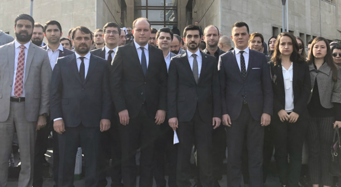 Bursa Barosu'nun kararına avukatlardan tepki