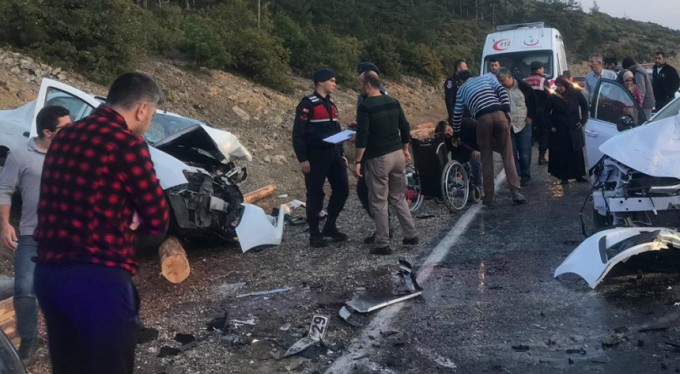 Bursa'da feci kaza! 6 kişi...