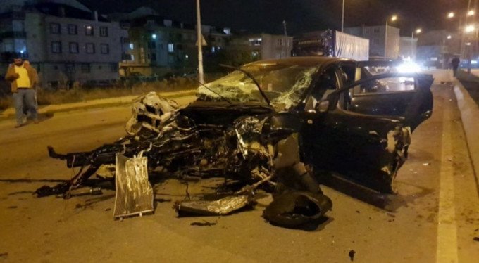 Feci kaza! Metrelerce fırladı...