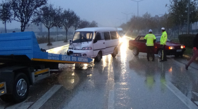 Bursa'da feci kaza! 5 yaralı