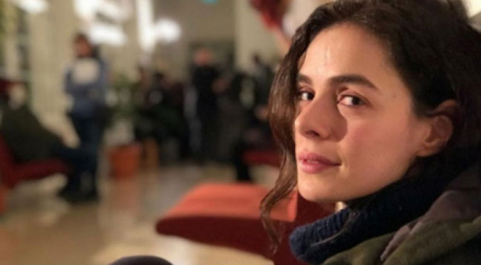 Ünlü oyuncunun yeğenine şiddet uygulayan bakıcı...