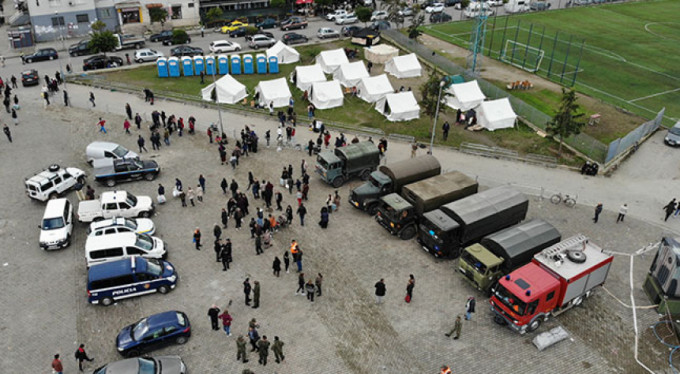 Arnavutluk'ta bir deprem daha!