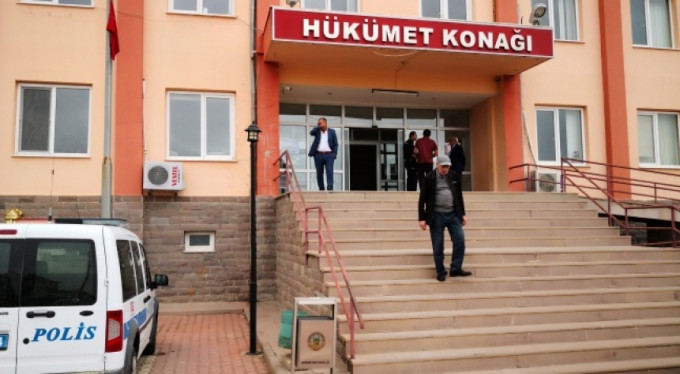 Yanlışlıkla annesini vurmuştu! Genç polis...