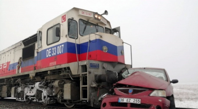 Feci tren kazası: 3 ölü, 3 yaralı