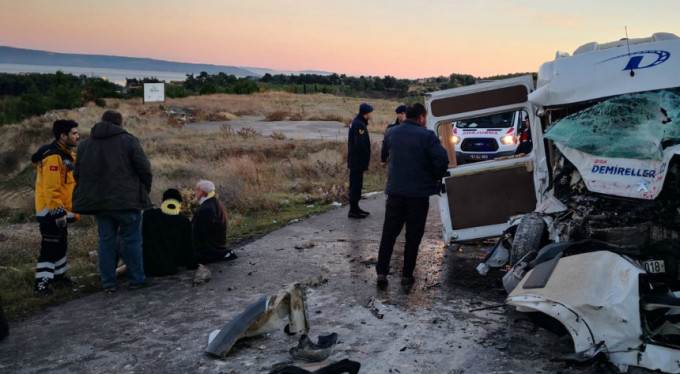 Feci kaza! 15 yaralı...