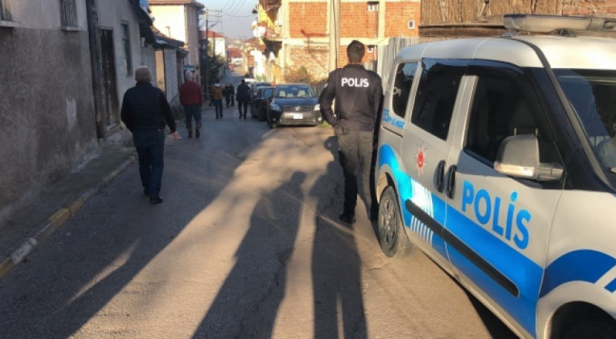 Komşu kavgasında silah çekildi!