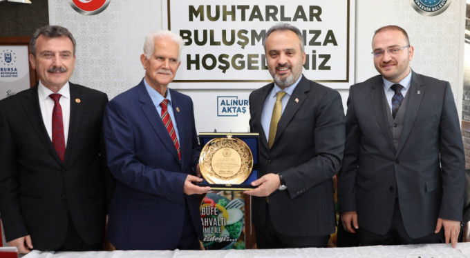 "Telefonum da gönlüm de 24 saat açık"