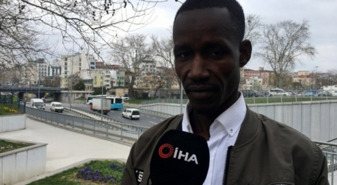 Senegalli turiste hakaret eden taksiciye ceza!