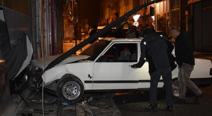 Şişede durduğu gibi durmadı! Alkollü sürücü...