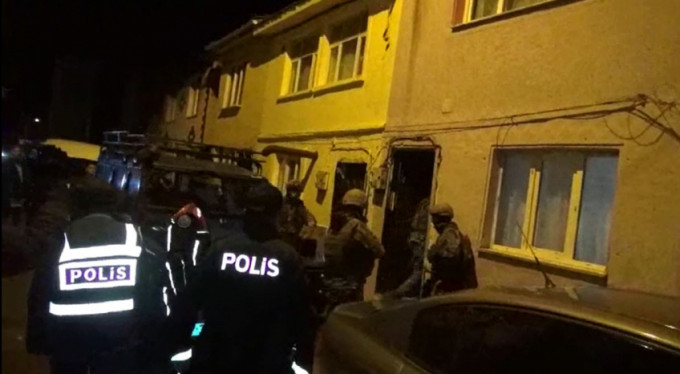 Bursa'da 20 adrese eş zamanlı operasyon!
