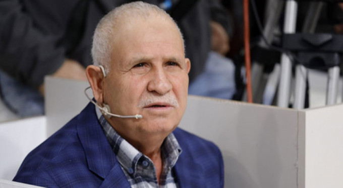 Canlı yayında hayrete düşüren olay!