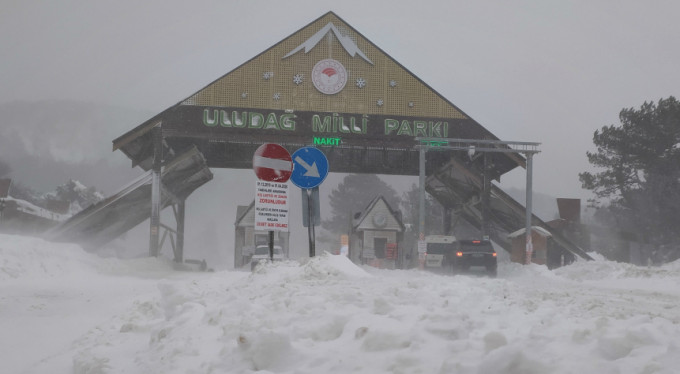 İşte Uludağ'da kar kalınlığının boyu!
