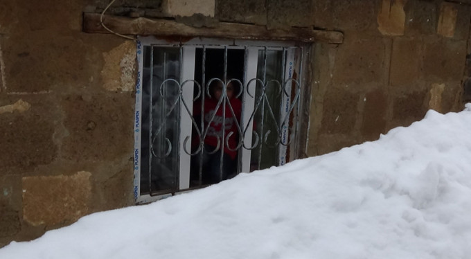 Tek katlı evler kara gömüldü!