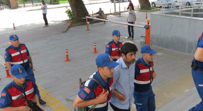 Bursa'da ailesini katletti! "Eşimin beni aldattığından..."