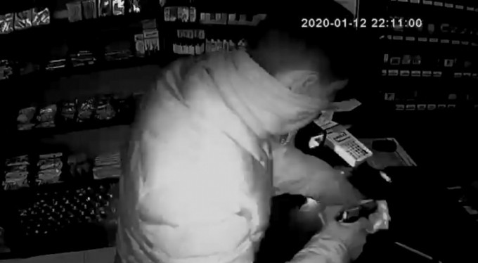 Bursa'daki silahlı soygun böyle görüntülendi!