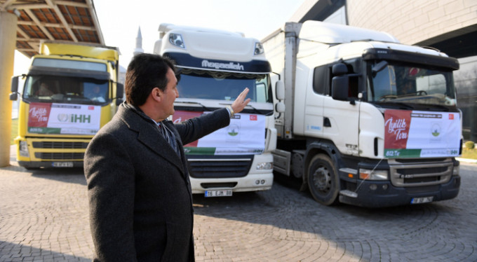 Bu TIR Bursa'dan Suriye'ye gitti!