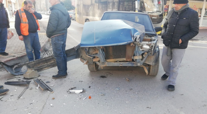 Bursa'da dikkatsizlik kaza getirdi!