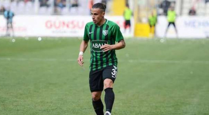 Bursaspor'a yeni sol bek!