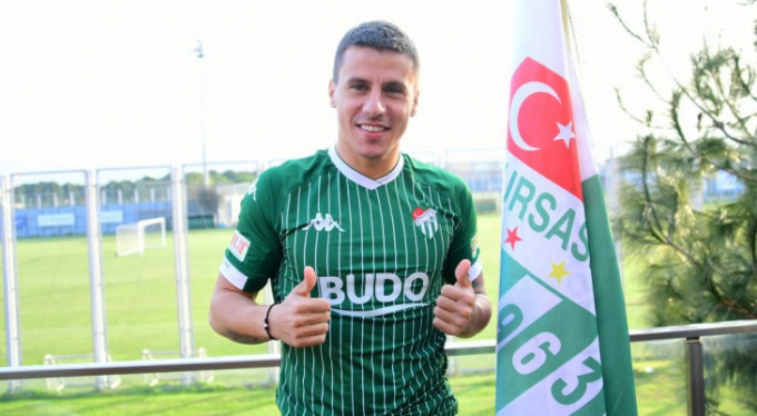 Bursaspor'da çifte imza